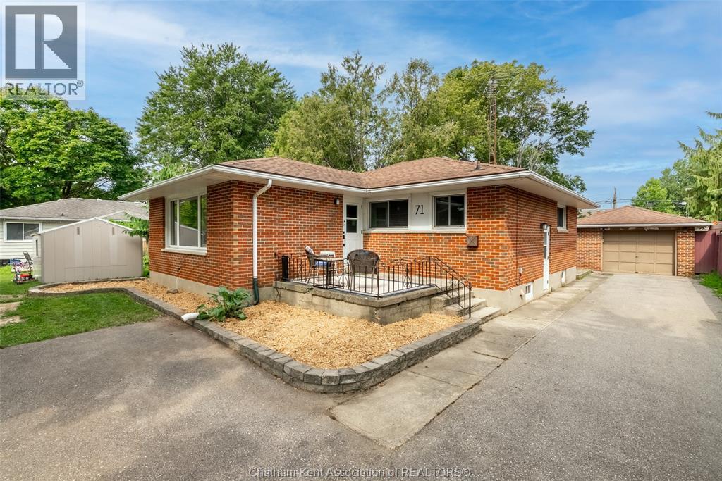 71 McFarlane AVENUE