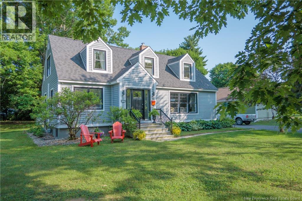 384 Parkhurst Drive - Photo 2