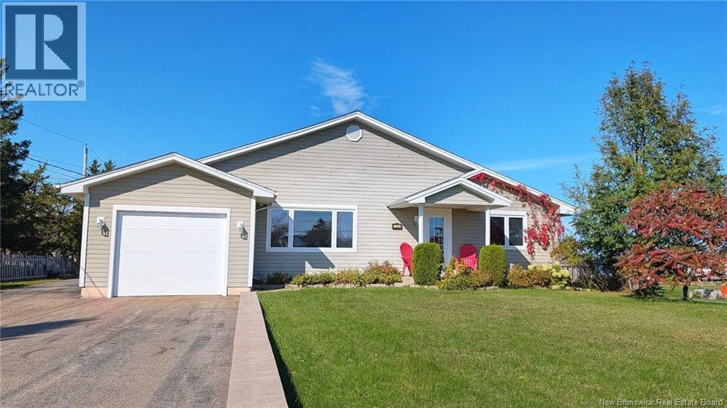 7701 DU HAVRE STREET, BAS-CARAQUET, NB E1W 5W9 - Image 3617066786.jpeg?d=l
