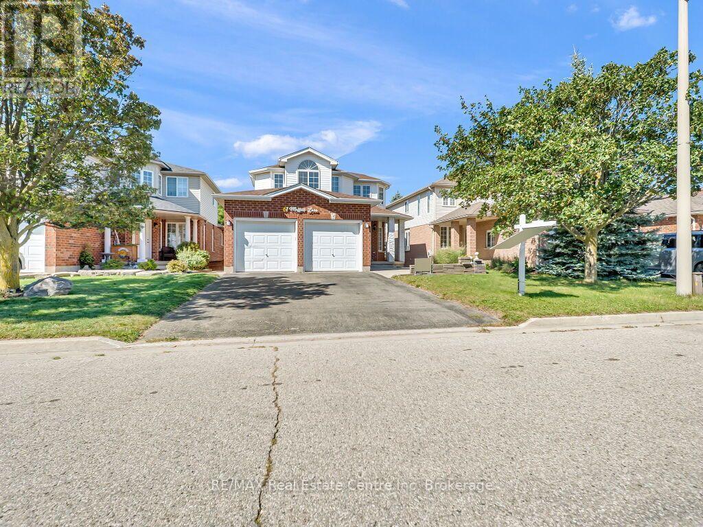 61 MOFFATT LANE