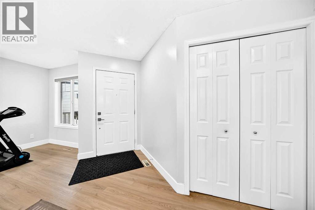 218 Saddlefield Place NE