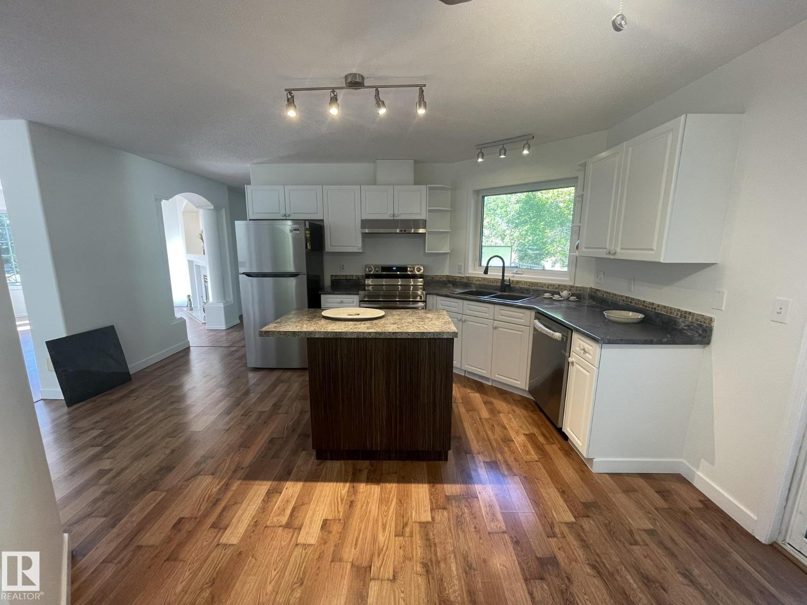 #2 1295 CARTER CREST RD NW
