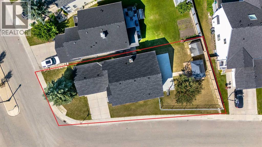 28 Coral Reef Link NE