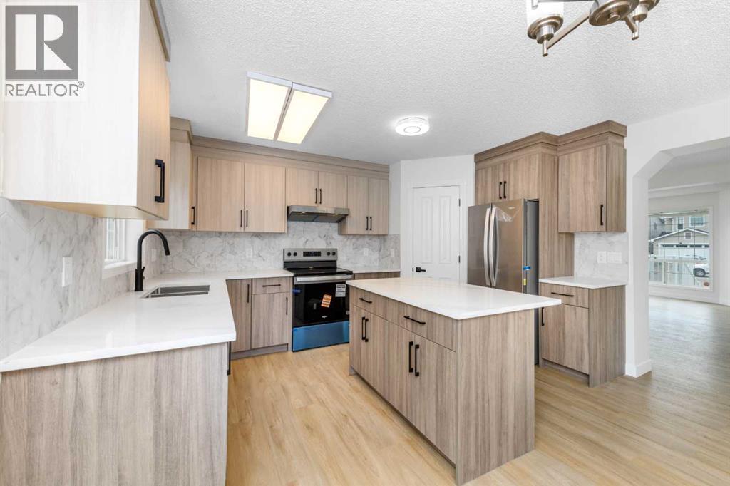28 Coral Reef Link NE
