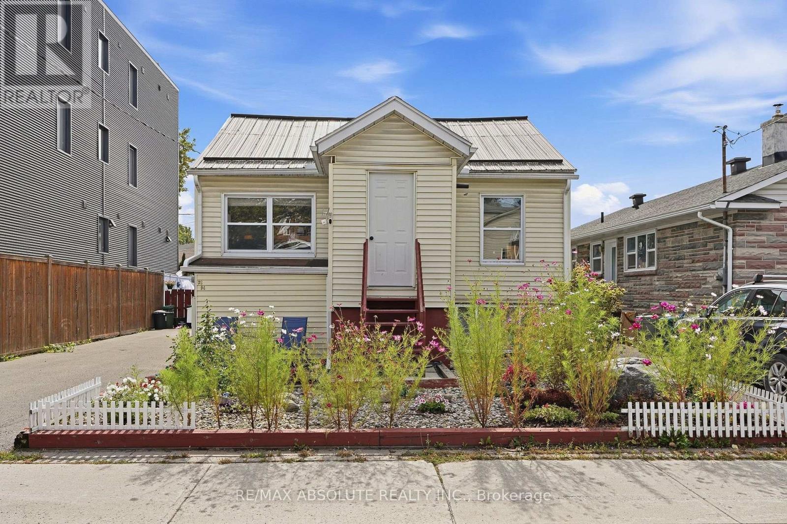 92 JOLLIET AVENUE