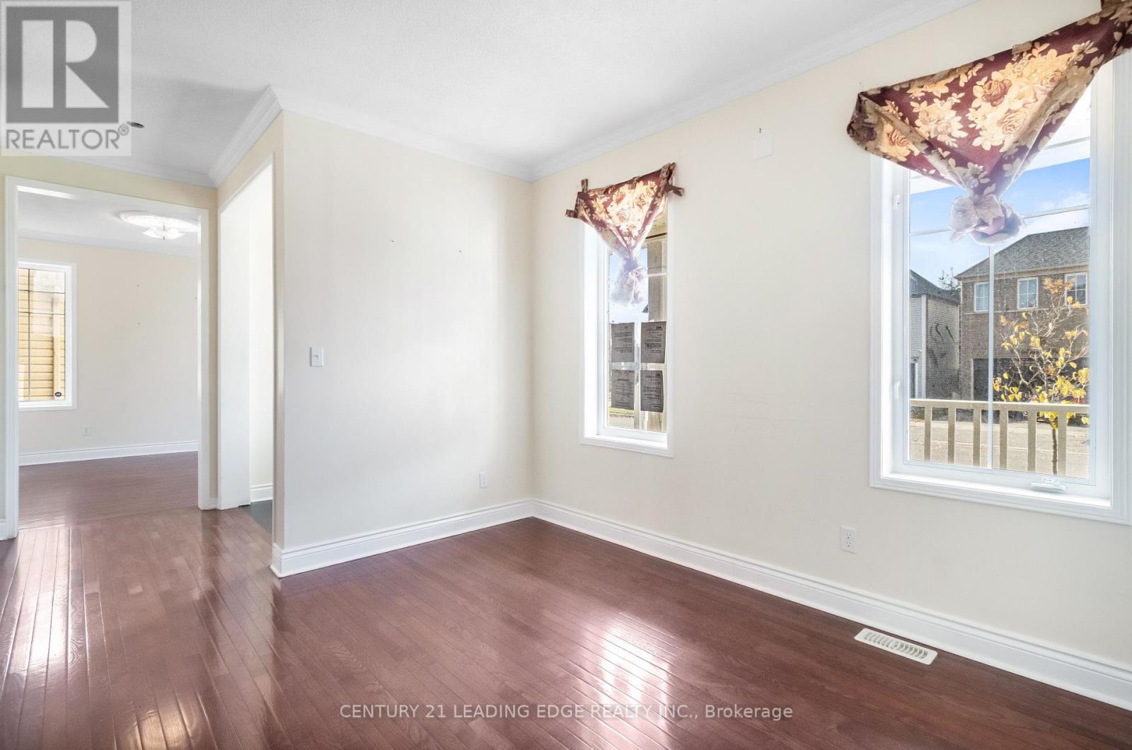 31 SEWARD CRESCENT