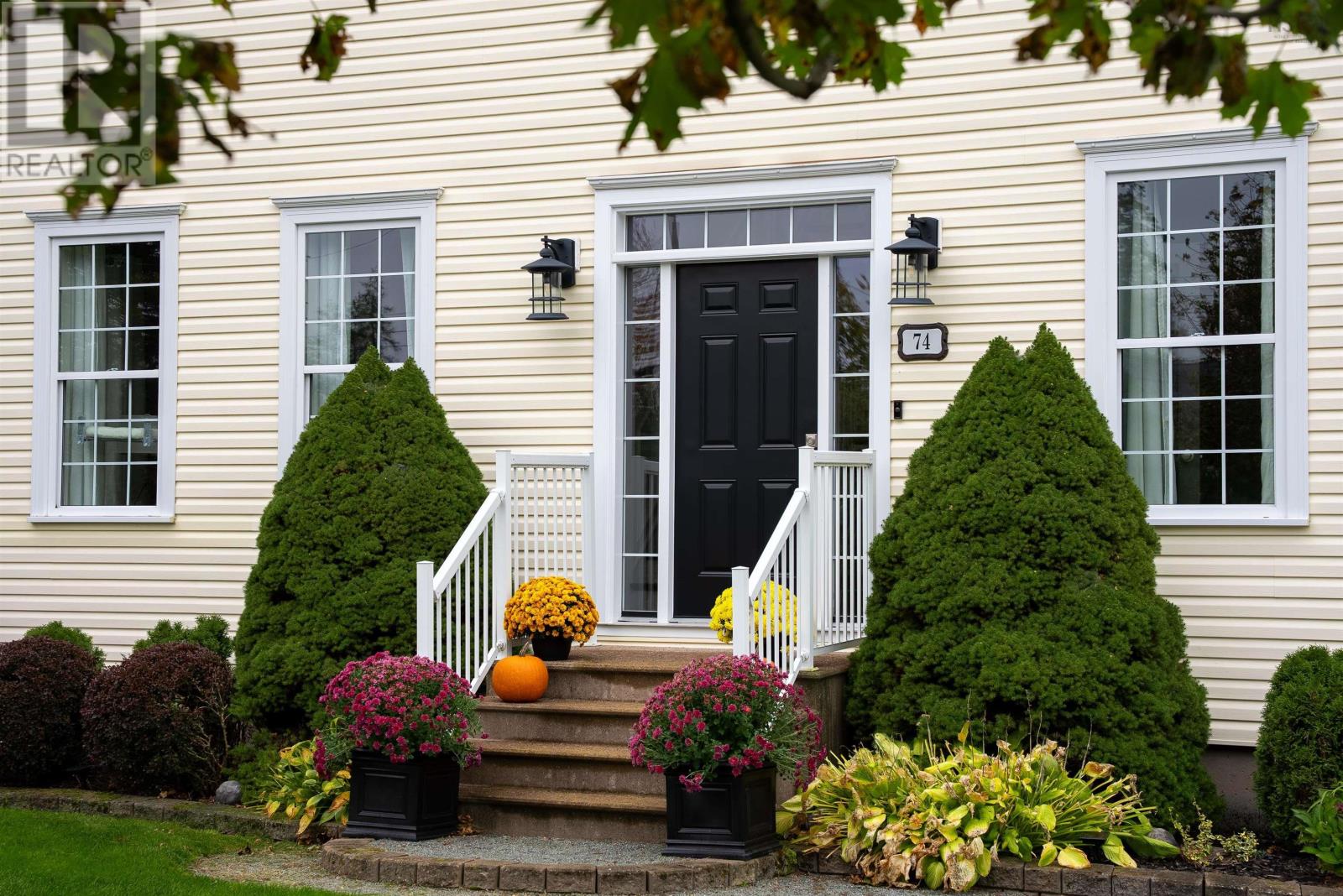 74 Bonavista Avenue