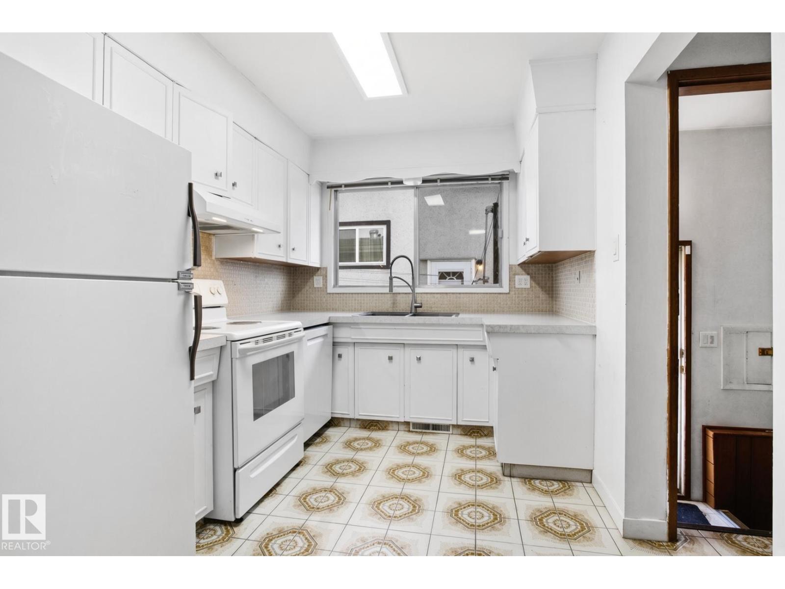 13235 82 ST NW