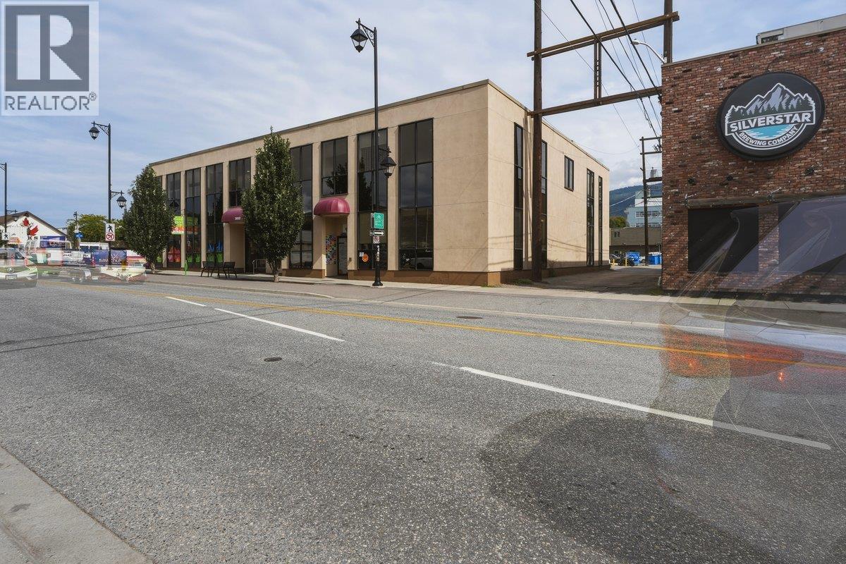 3003 30 Street