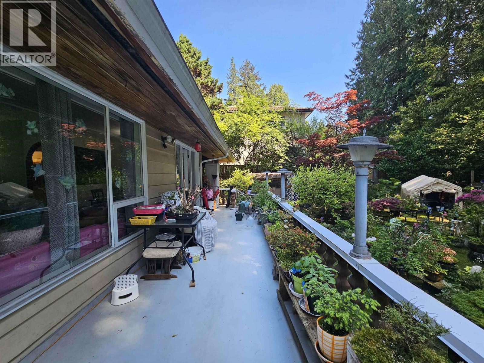 435 E OSBORNE ROAD