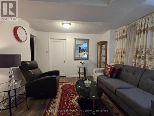 9 Shademaster Crt, Toronto (Malvern), ON 4