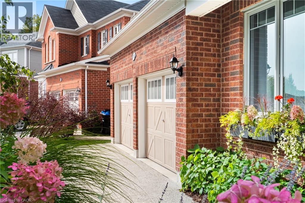 296 FALLING GREEN Crescent
