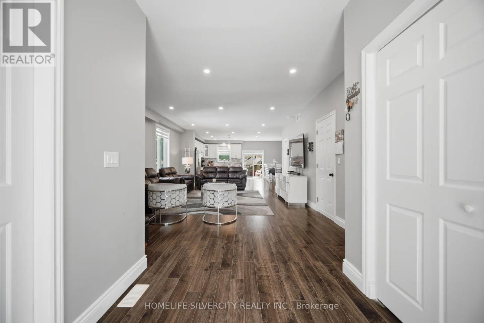 165 ST ANDREWS STREET W