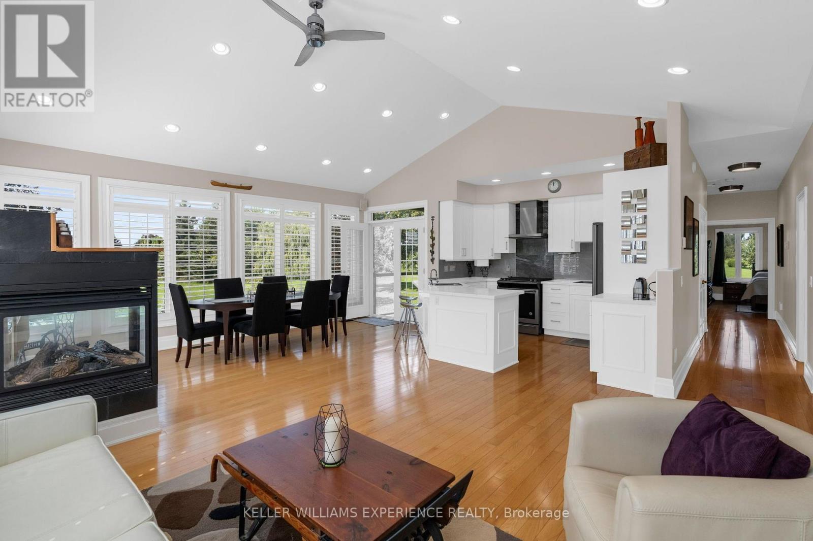 2884 SUNNYDALE LANE