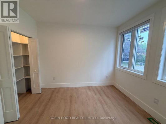 C - 12 Southwell Dr, Toronto (Banbury-Don Mills), ON 5