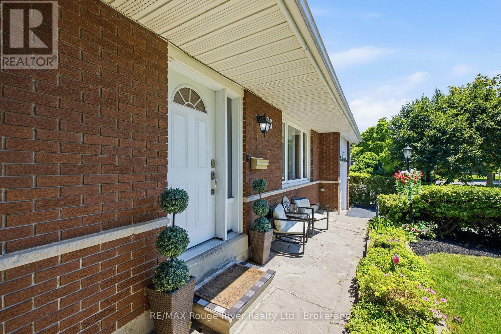 86 SHOREDALE DRIVE