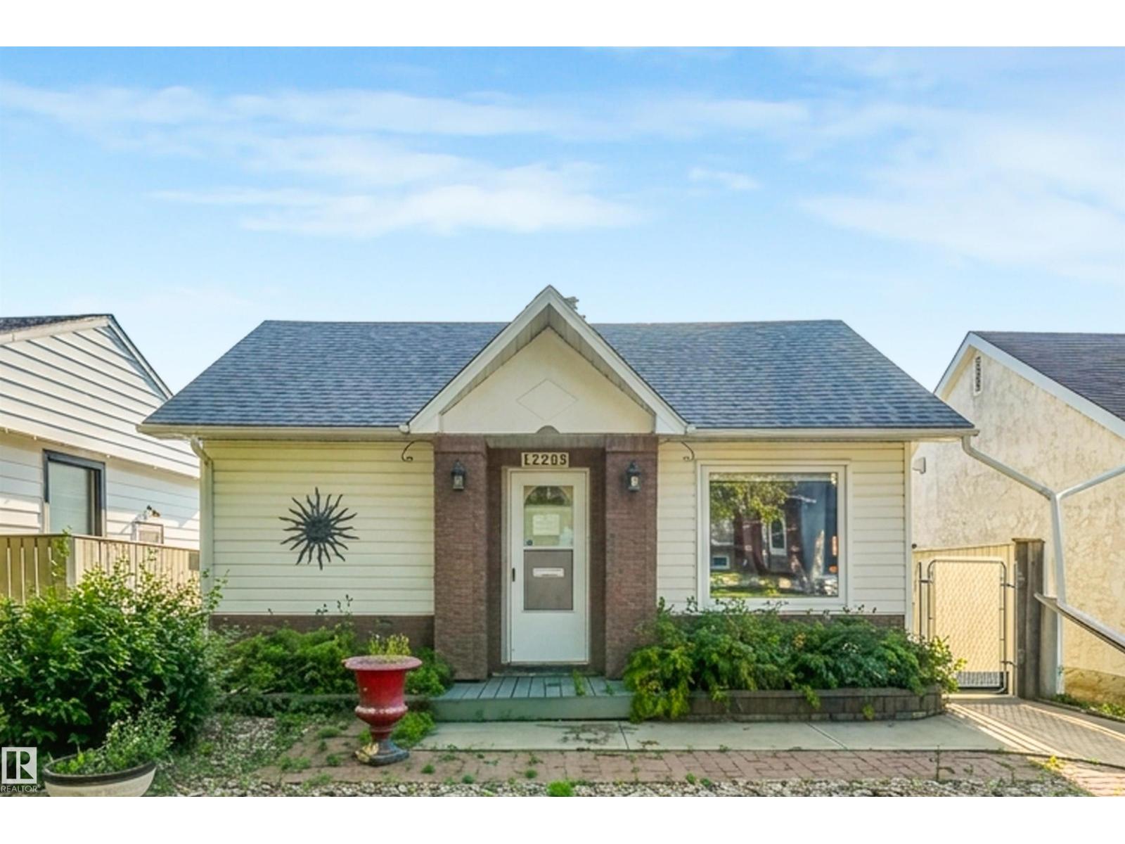 12209 94 ST NW