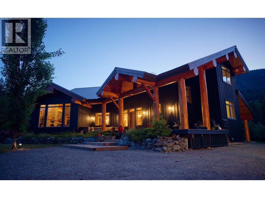 7703 PEMBERTON PORTAGE ROAD, PEMBERTON, BC V0N 2L0 - Image 3318454162.jpeg?d=l