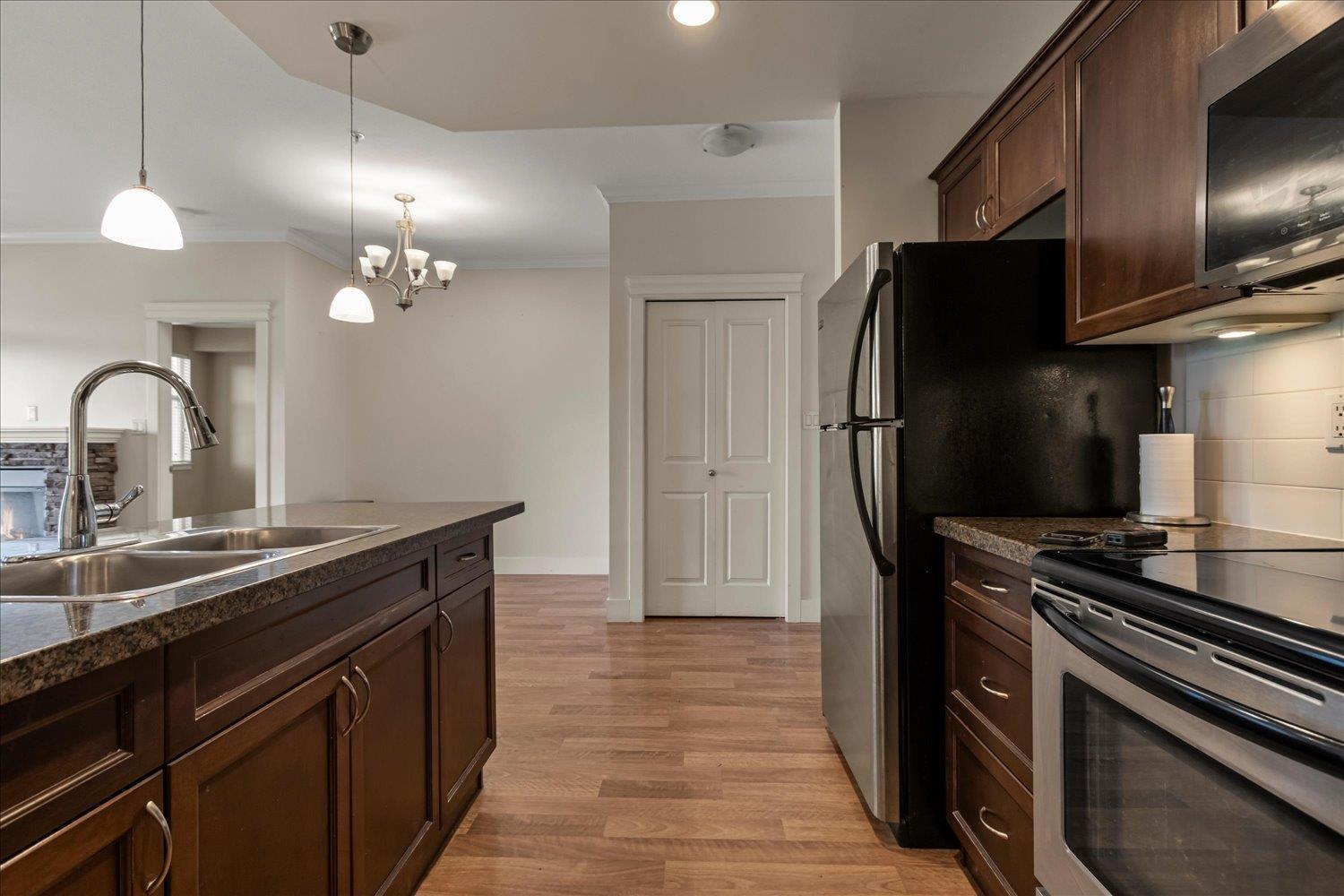 302 33338 MAYFAIR AVENUE