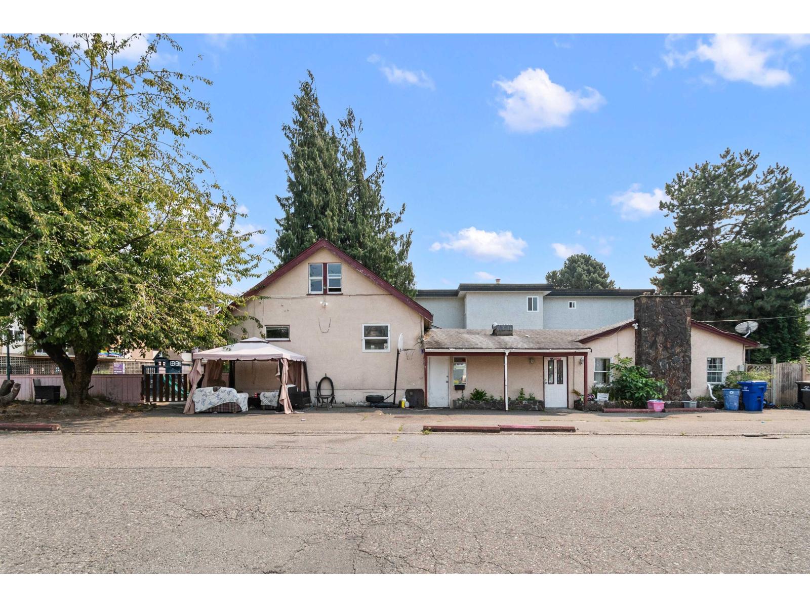9475 WILLIAMS STREET, Chilliwack Proper East
