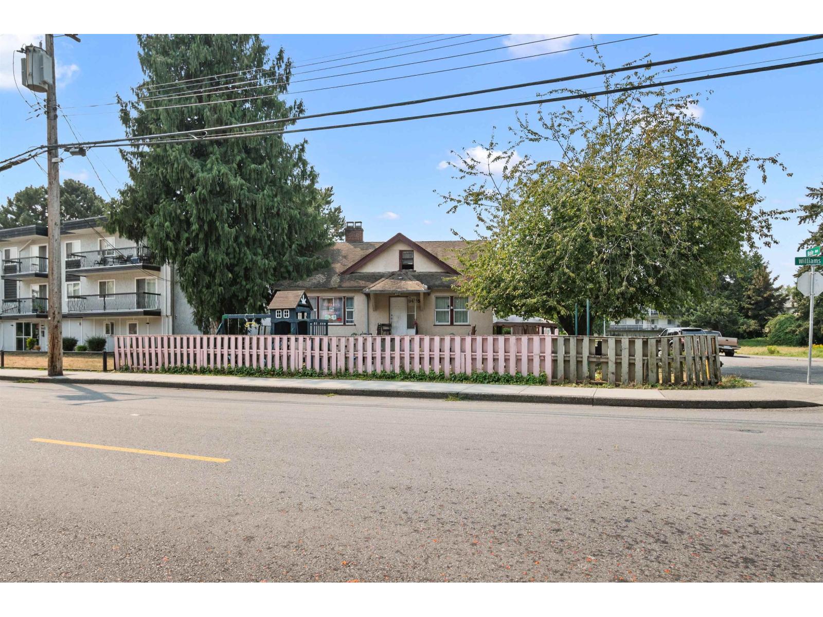9475 WILLIAMS STREET, Chilliwack Proper East