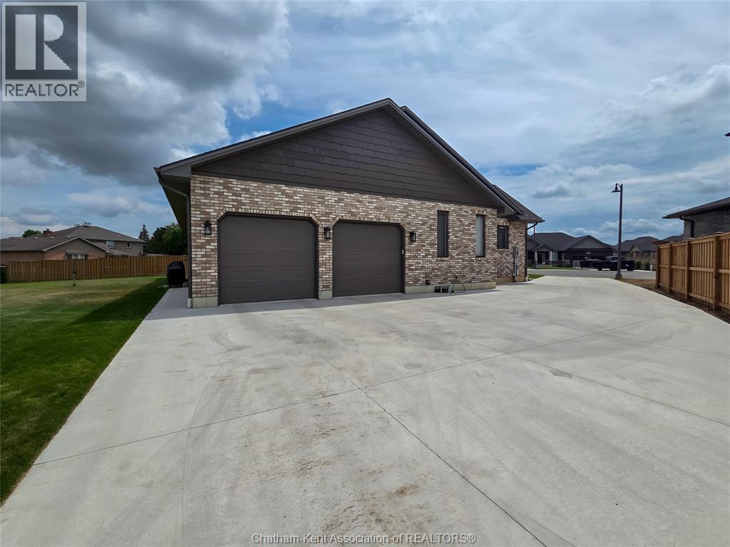 7 Tracy DRIVE
