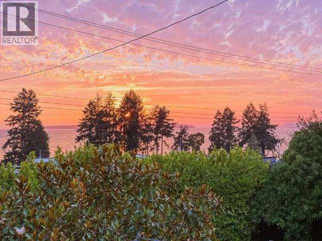 4598 MARINE AVE