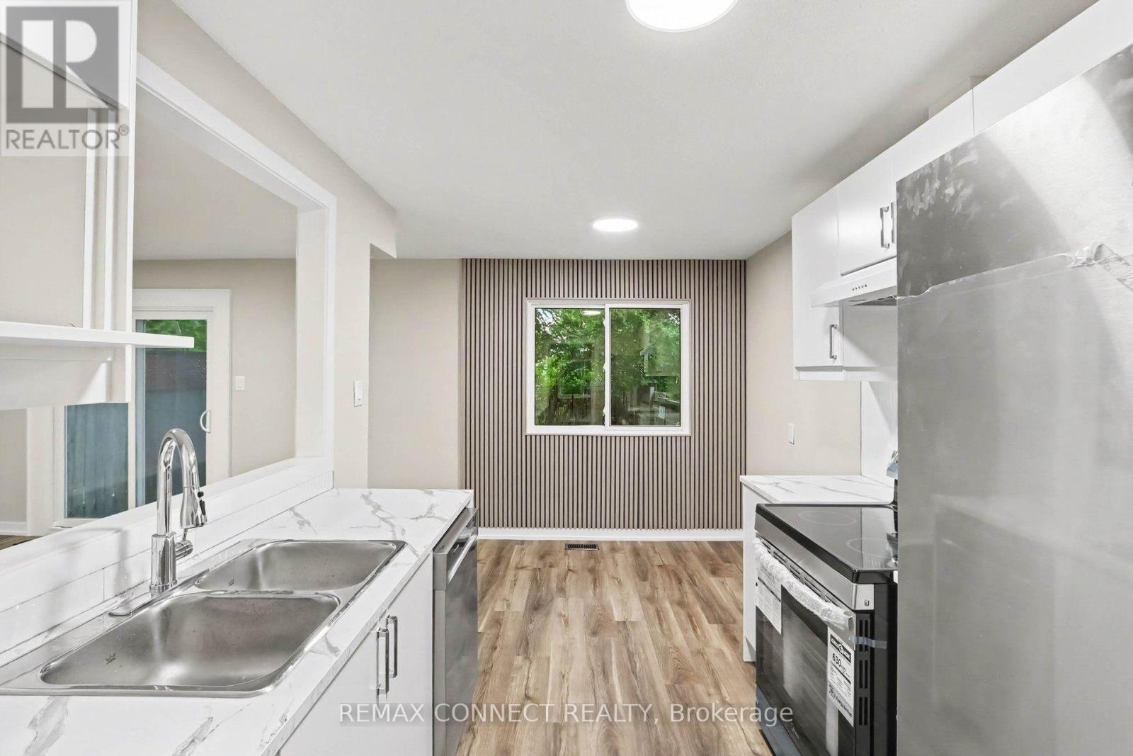 43 TYBALT CRESCENT
