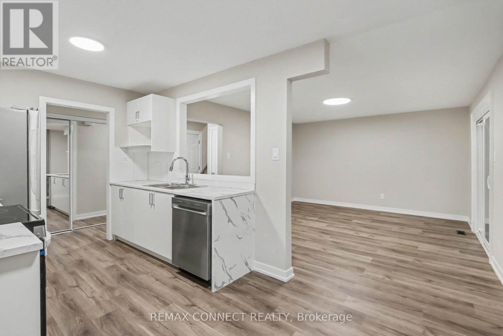 43 TYBALT CRESCENT