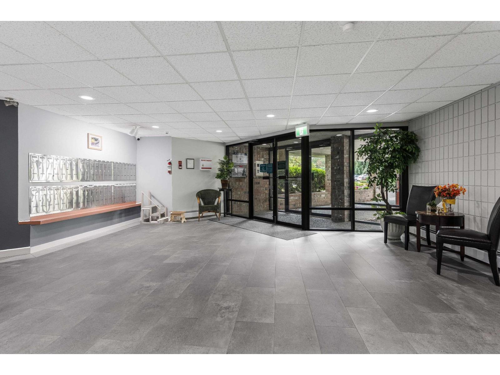 302 8725 ELM DRIVE, Chilliwack Proper South