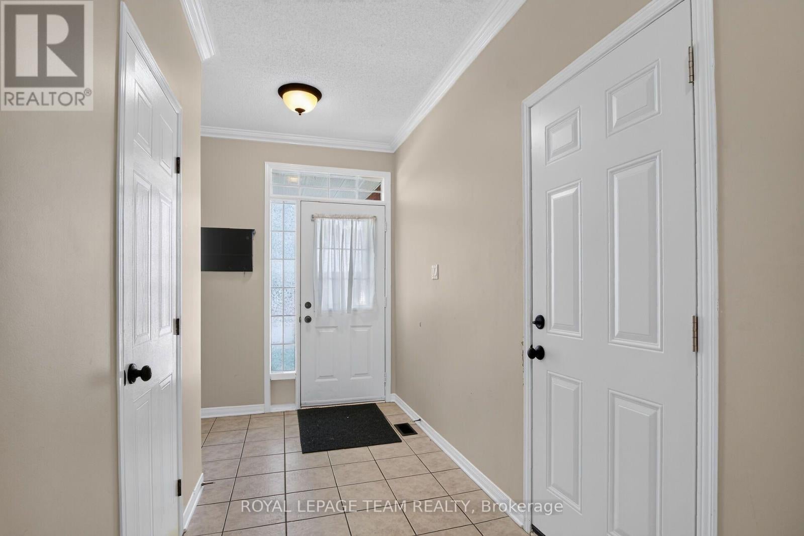 3 CHANTILLY GATE