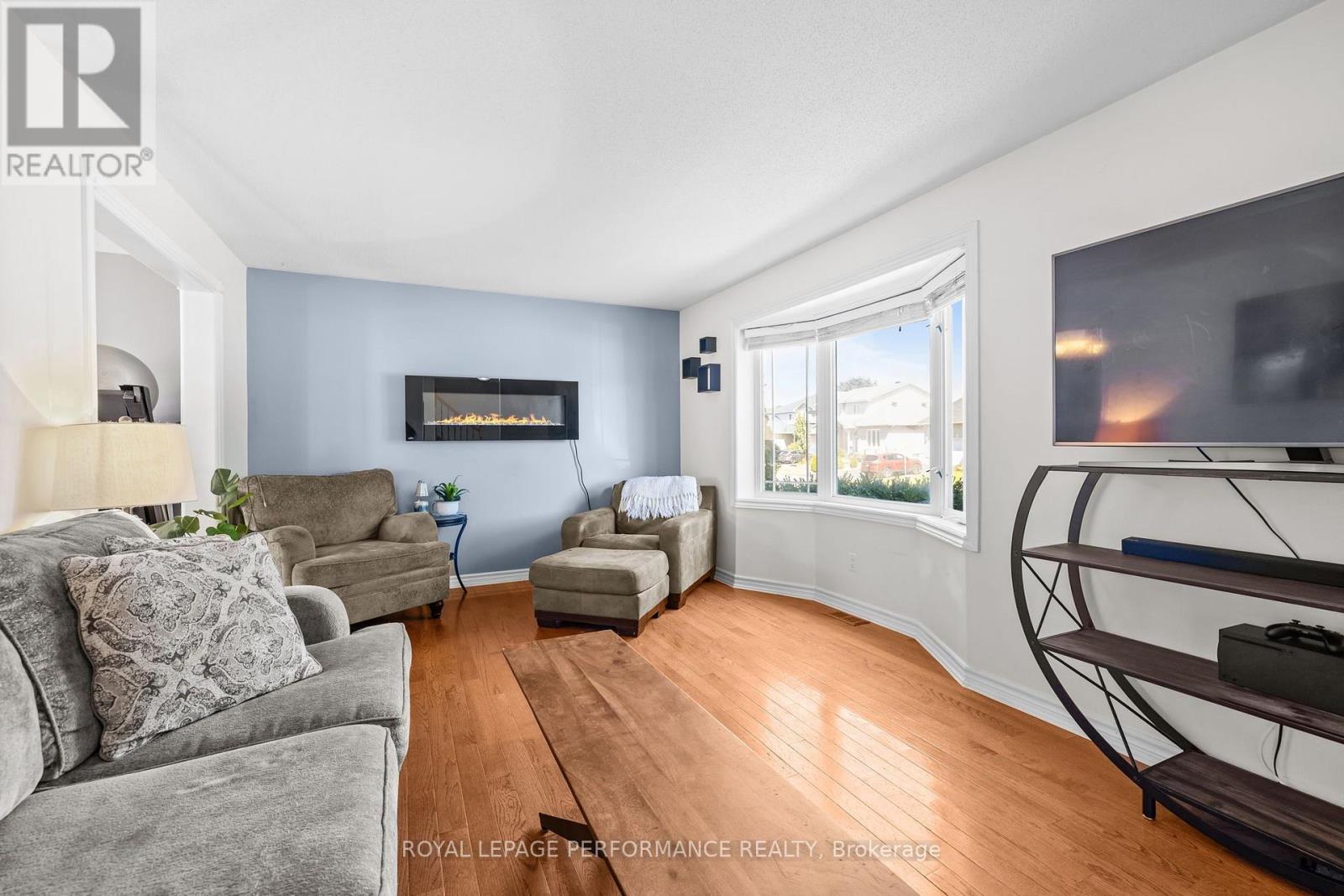 407 CENTENAIRE STREET