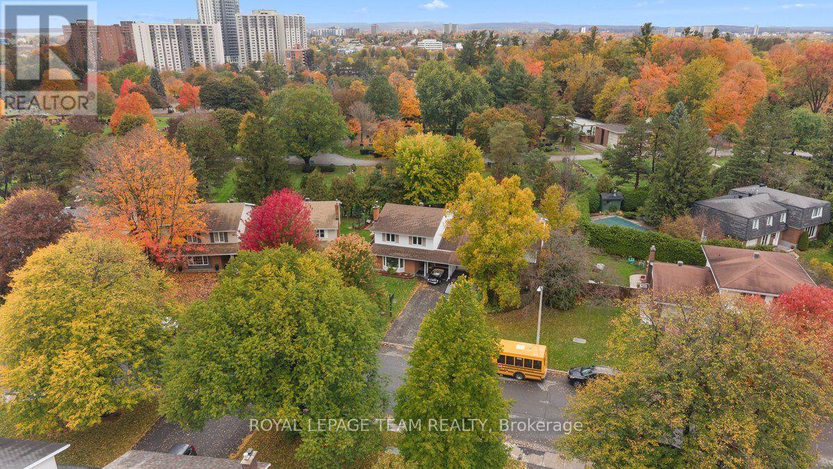 53 MEADOWBANK DRIVE