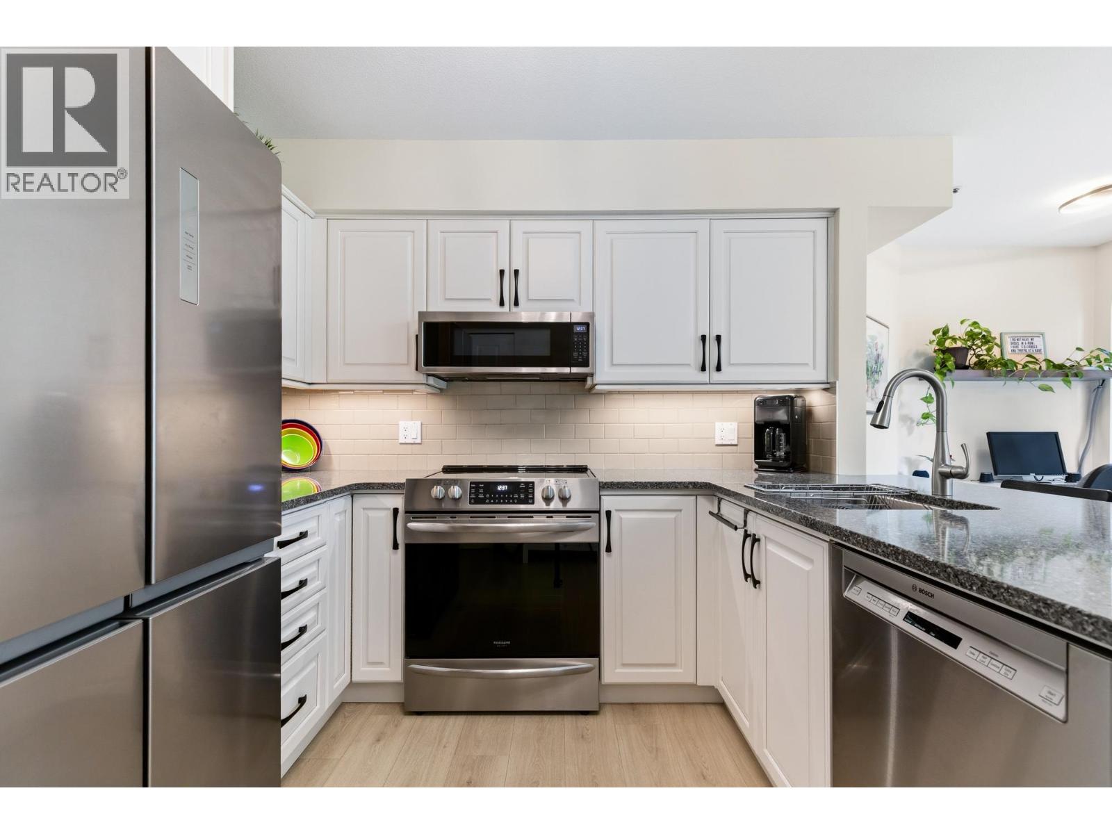 201 180 RAVINE DRIVE