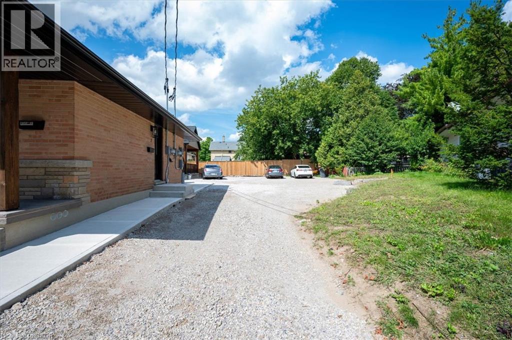 10 CARDINAL Crescent N Unit# 2