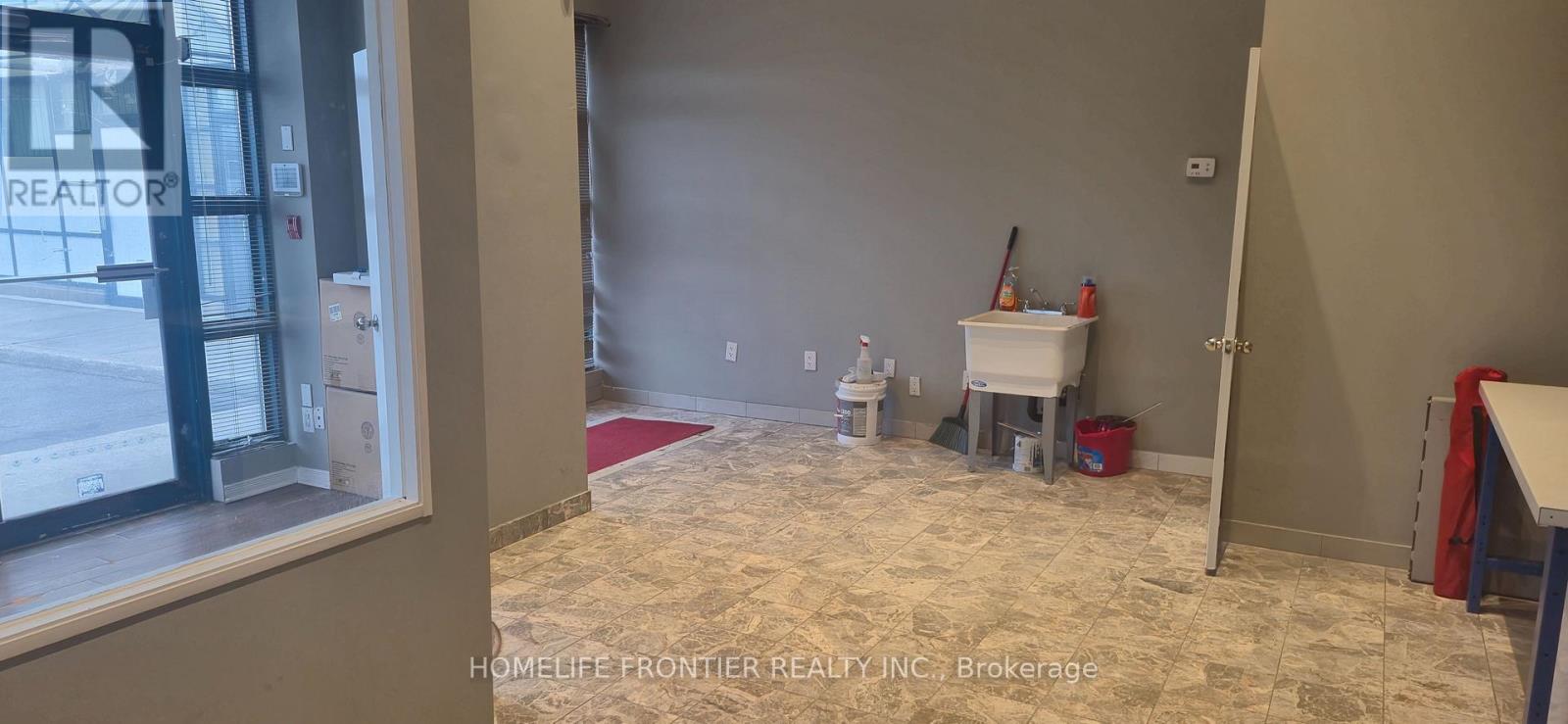 #18-A - 1290 FINCH WEST AVENUE W