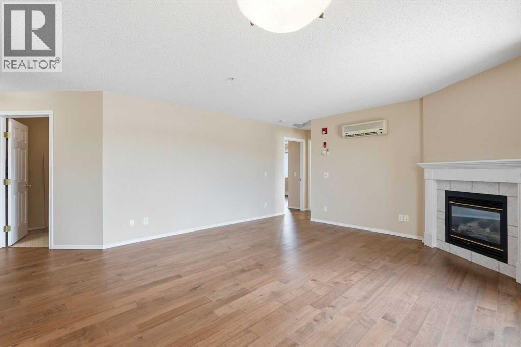 221, 290 Shawville Way SE