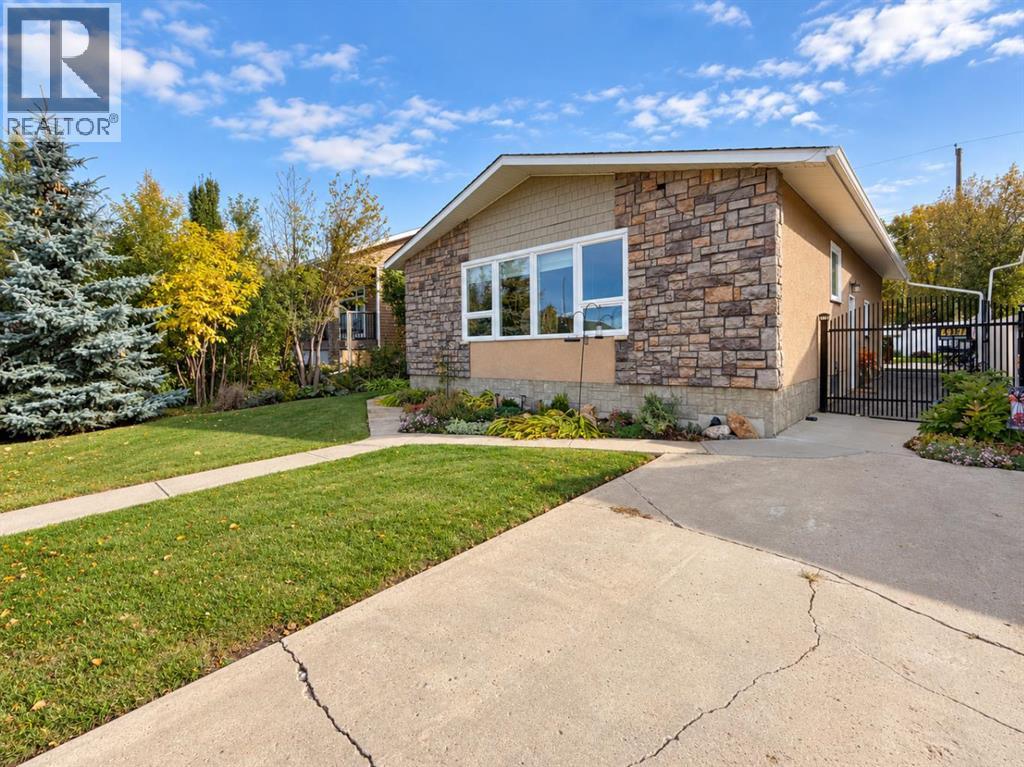 4907 54 STREET, STETTLER, AB T4K 1A9 - Image 581403945.jpeg?d=l