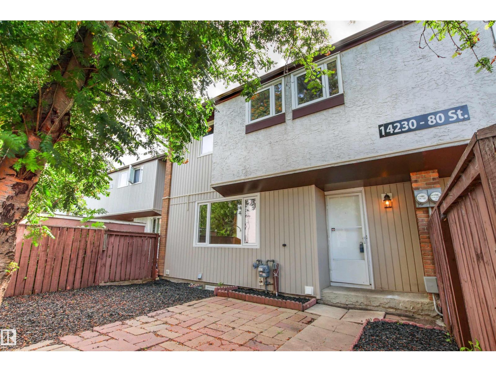 #9 14230 80 ST NW