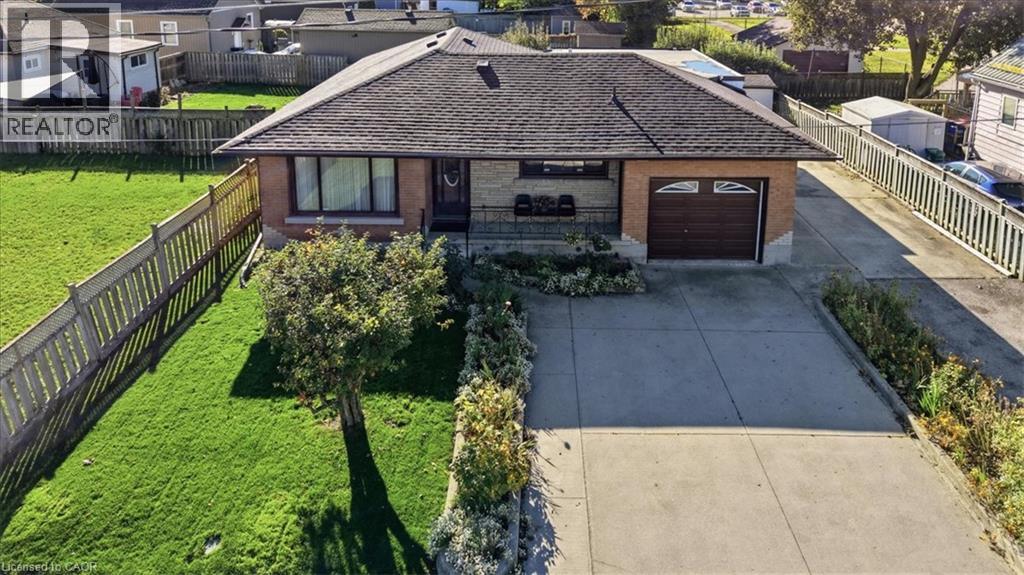 207 ELLIOTT Street