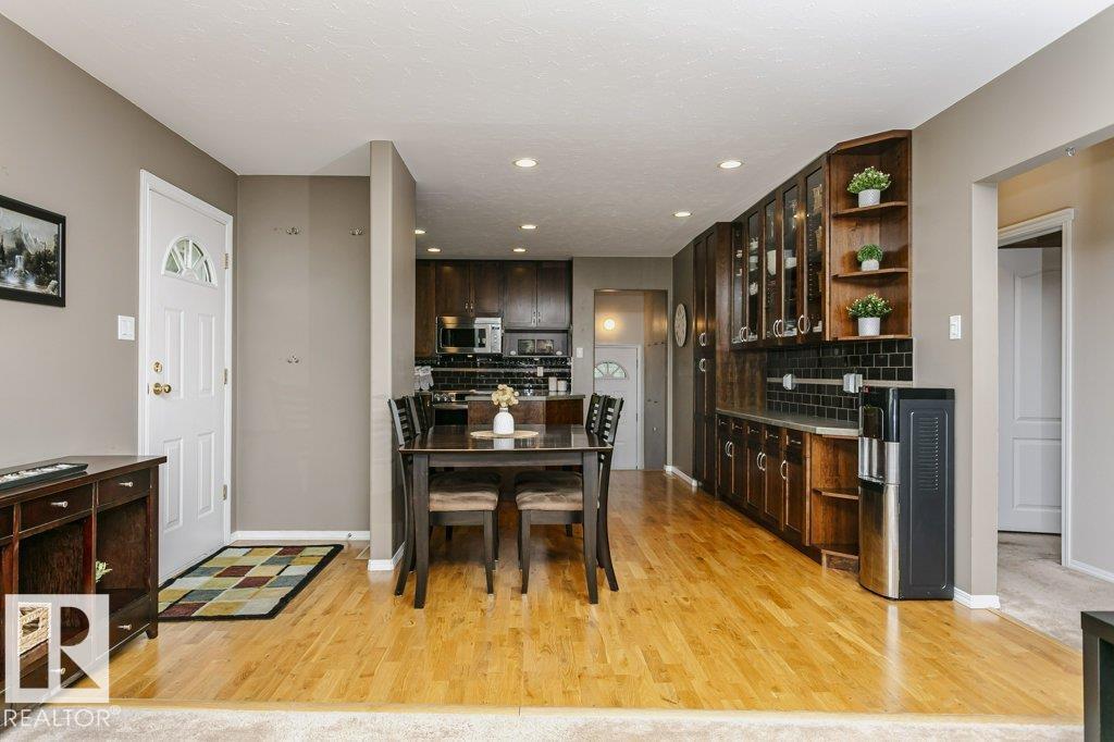 8104 162 ST NW