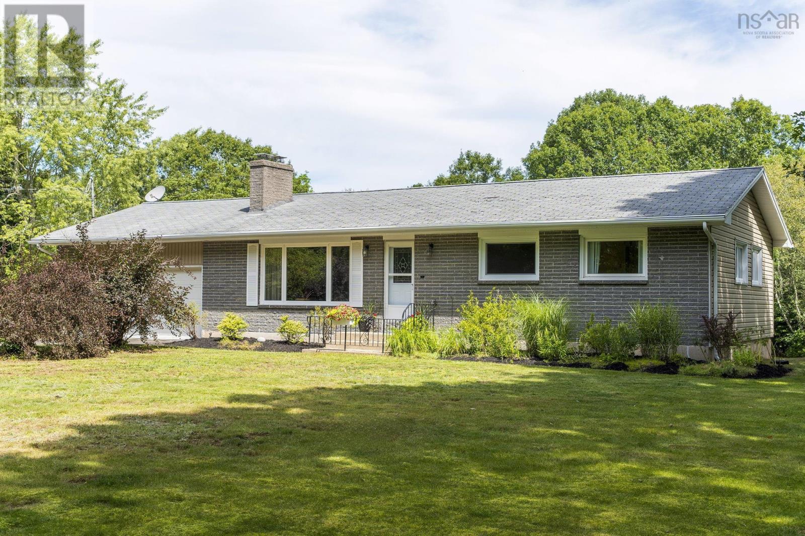 62 Cook Avenue