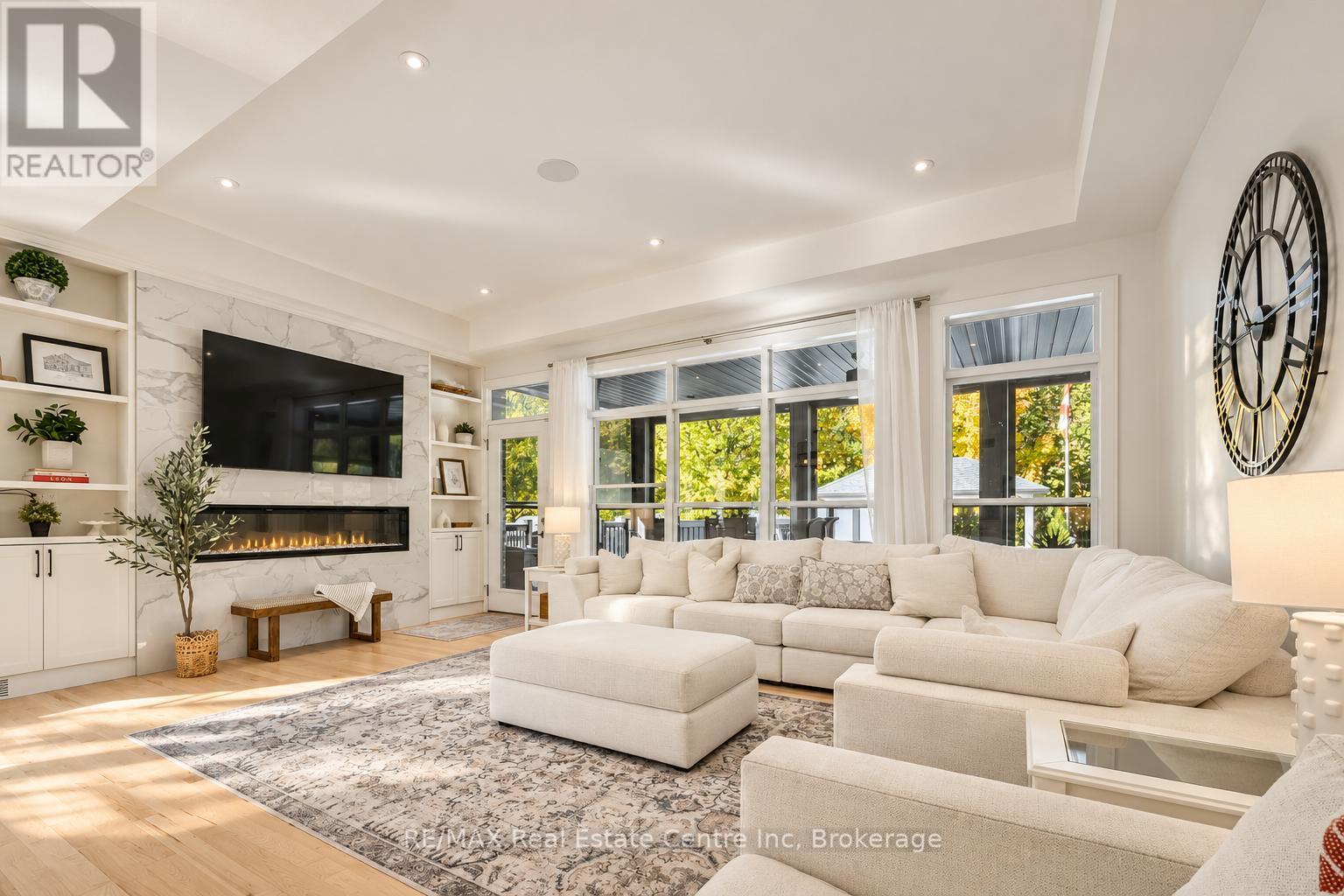 66 WAVERLEY DRIVE