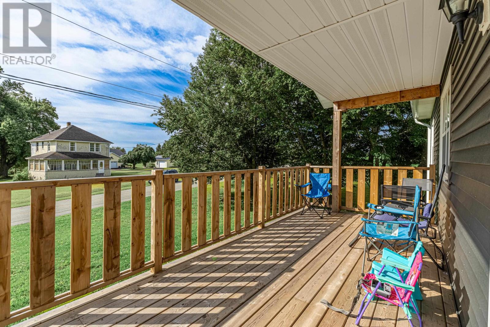 22 RIVERVIEW Crescent - Photo 3