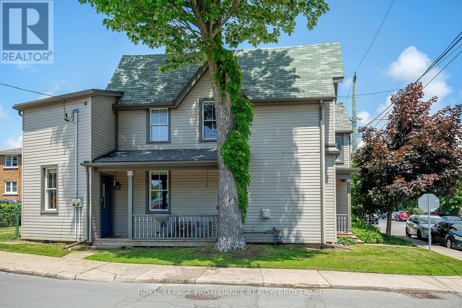 300 SYDENHAM STREET
