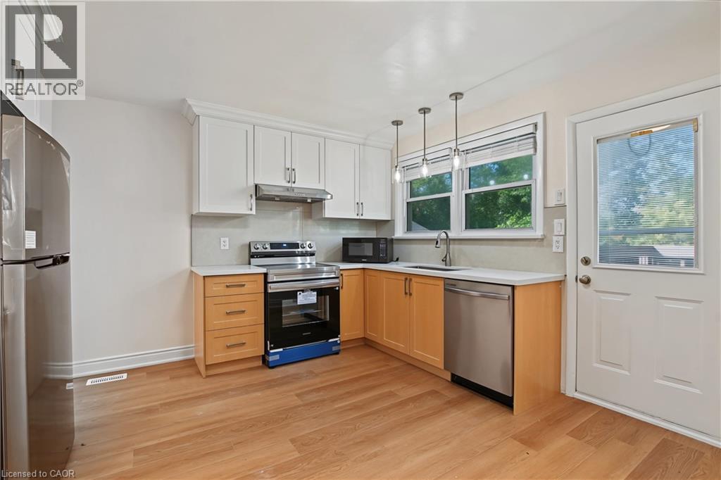 143 ELGIN Crescent