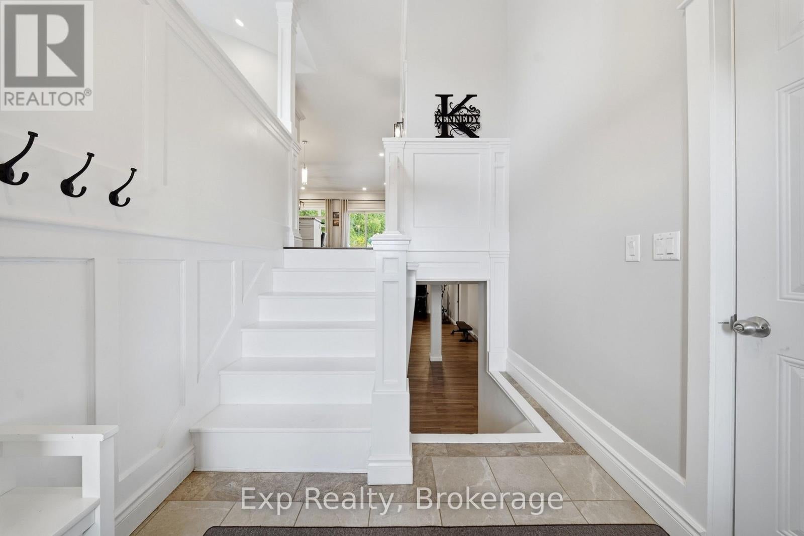 818 PALACE ROAD