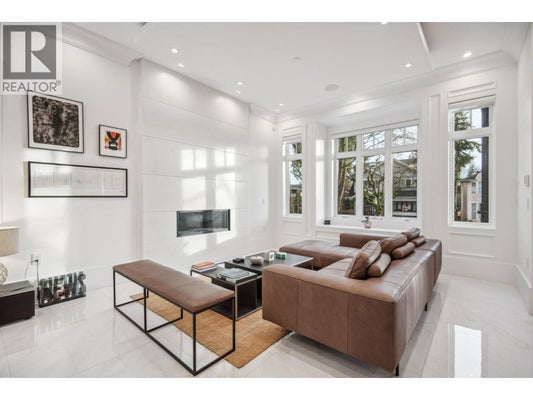 2931 W 39 Ave, Vancouver, BC 2