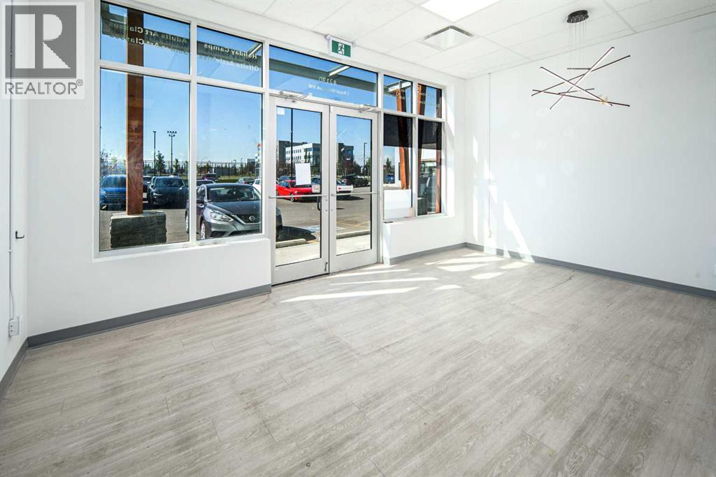 2130, 2 Royal Vista Link NW