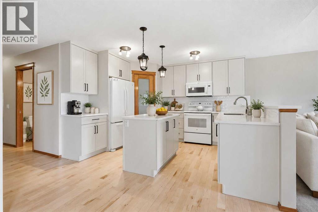 276 Kincora Heights NW
